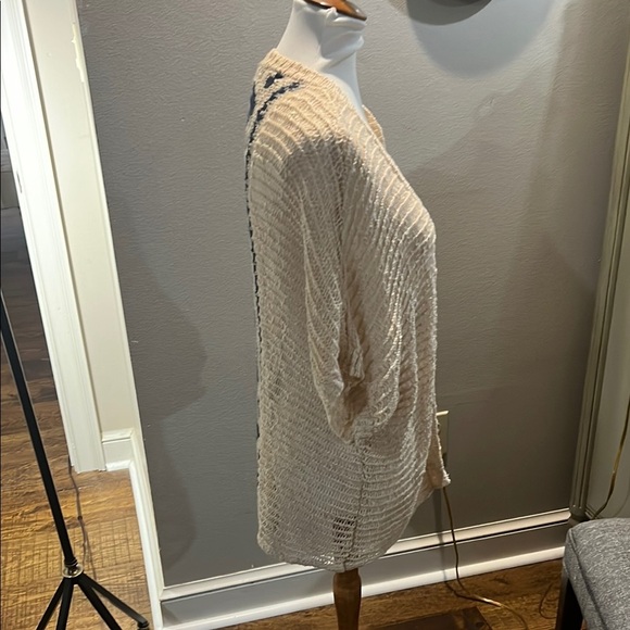 Blu Pepper Cream Open-Front Cardigan with Textured Knit. WT246 - Picture 2 of 8